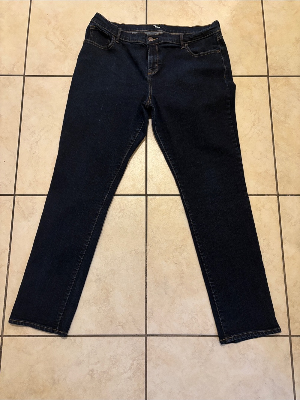 Old Navy Women’s Skinny Jeans in Dark Blue